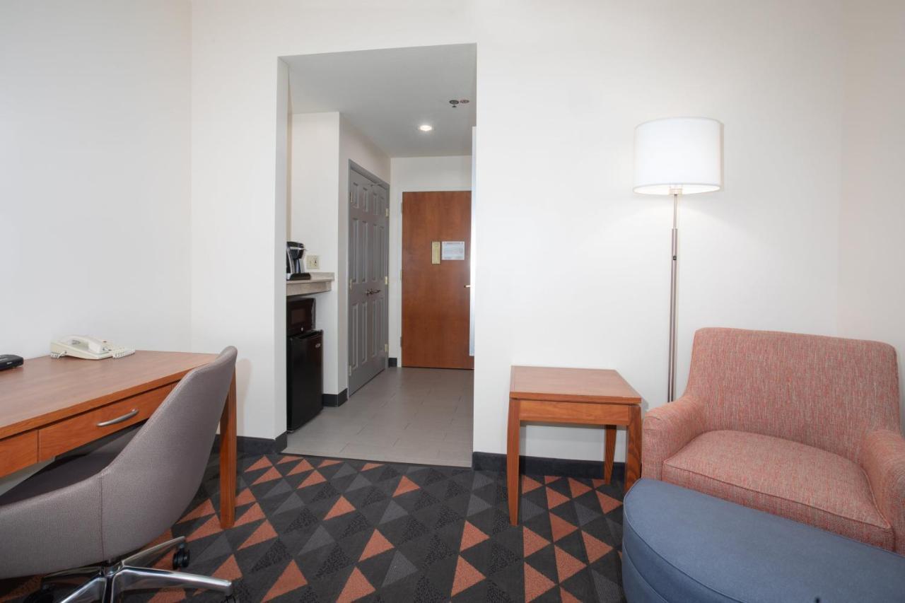 Holiday Inn & Suites Goodyear - West Phoenix Area By Ihg Eksteriør bilde