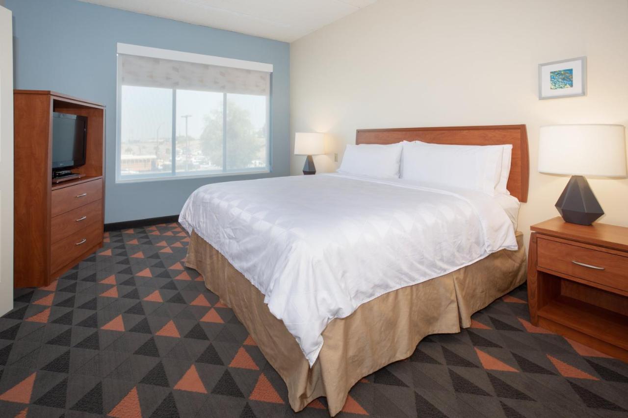 Holiday Inn & Suites Goodyear - West Phoenix Area By Ihg Eksteriør bilde
