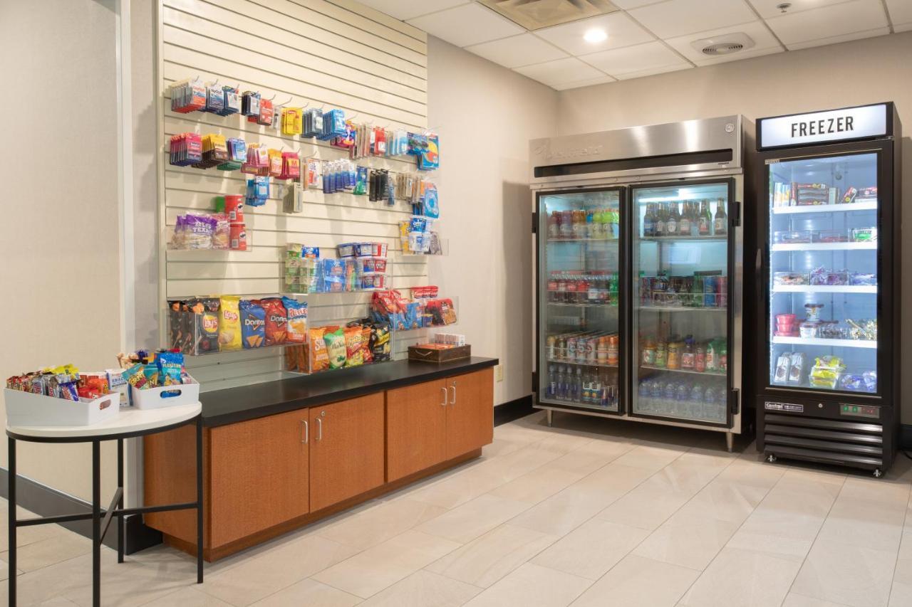 Holiday Inn & Suites Goodyear - West Phoenix Area By Ihg Eksteriør bilde