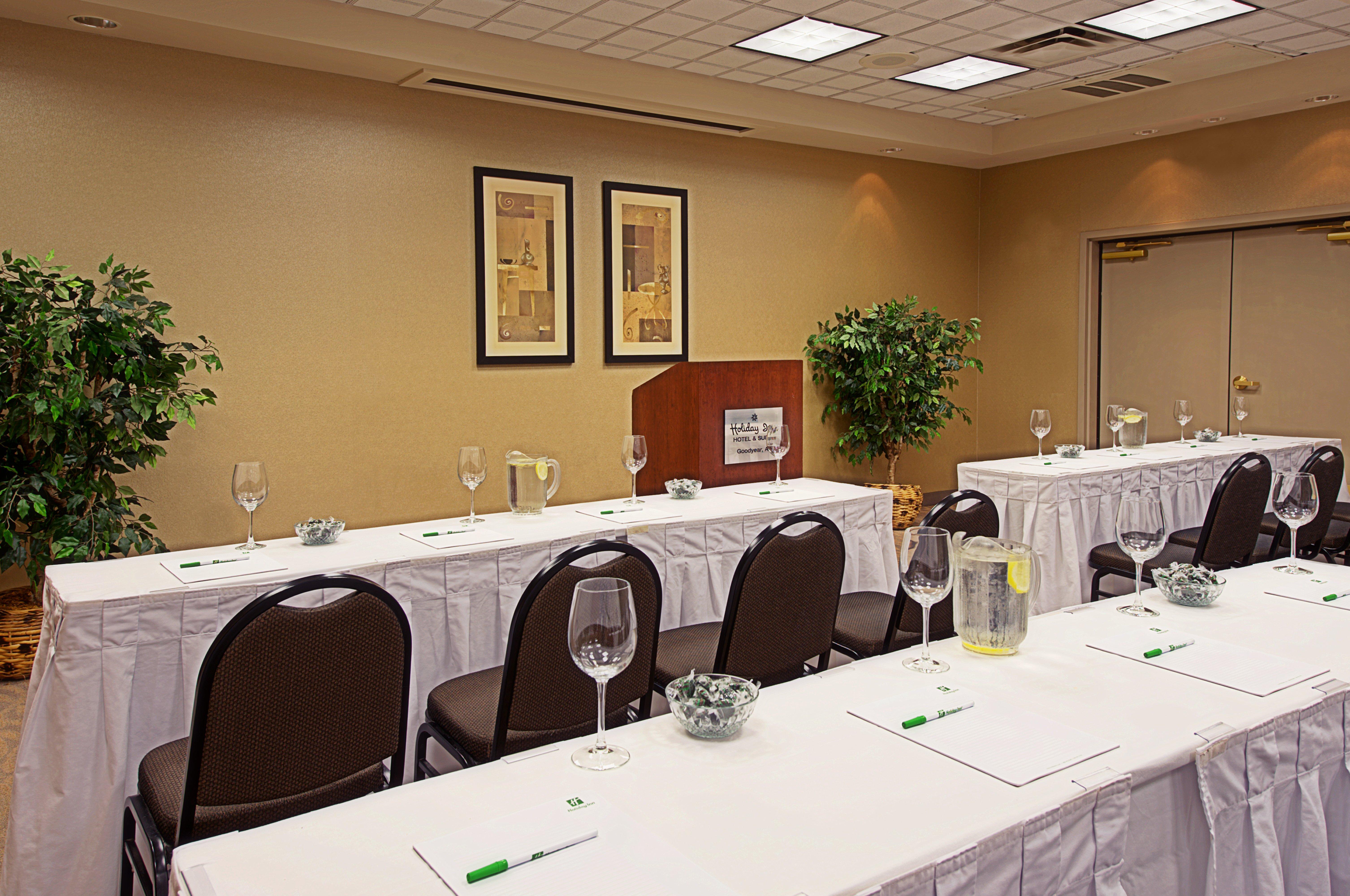Holiday Inn & Suites Goodyear - West Phoenix Area By Ihg Eksteriør bilde