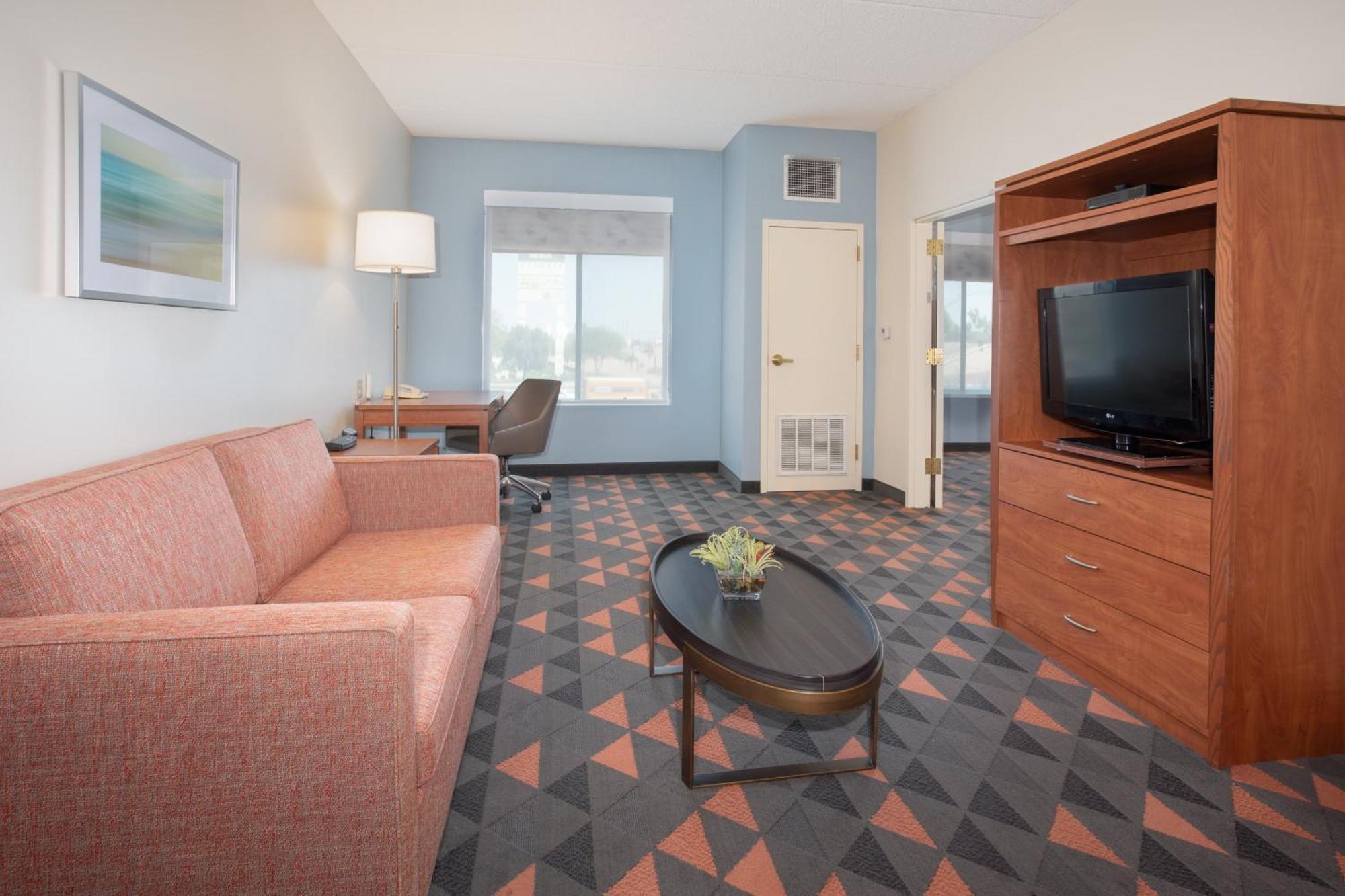 Holiday Inn & Suites Goodyear - West Phoenix Area By Ihg Eksteriør bilde